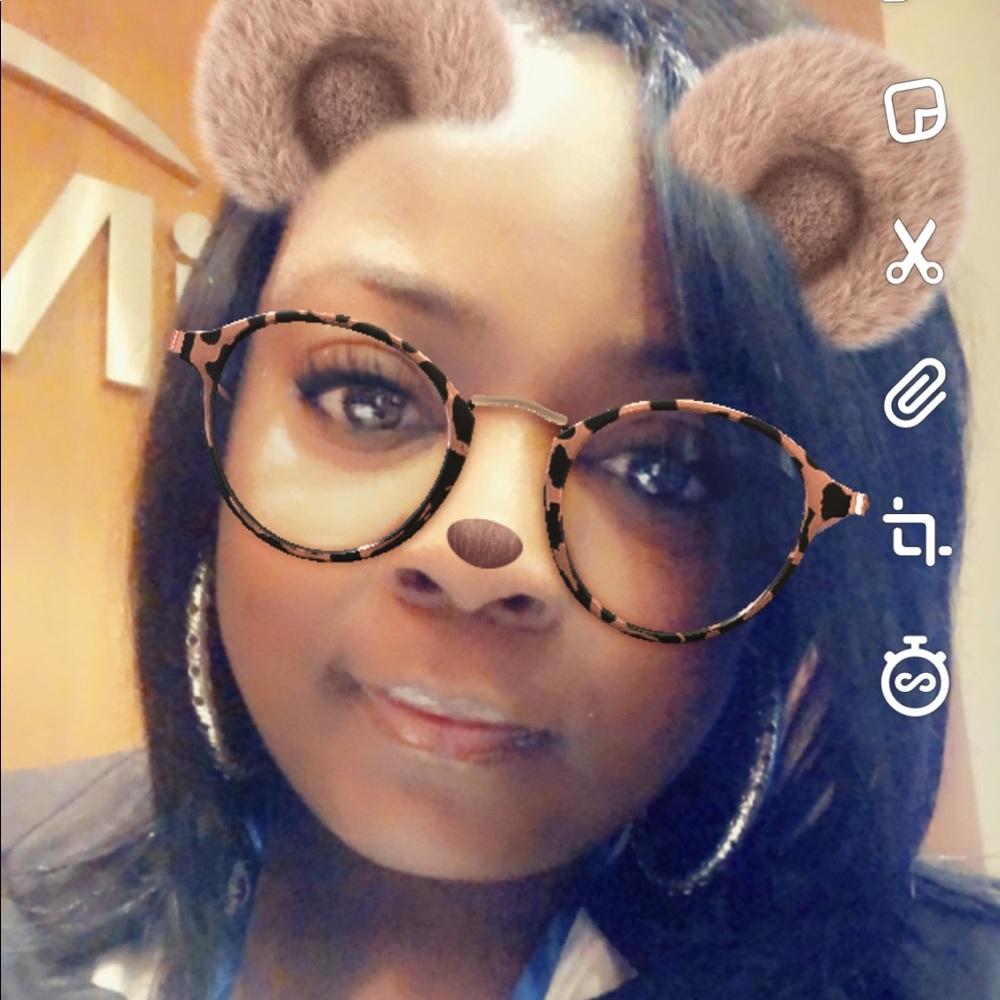 Meet your Posher, Sarah